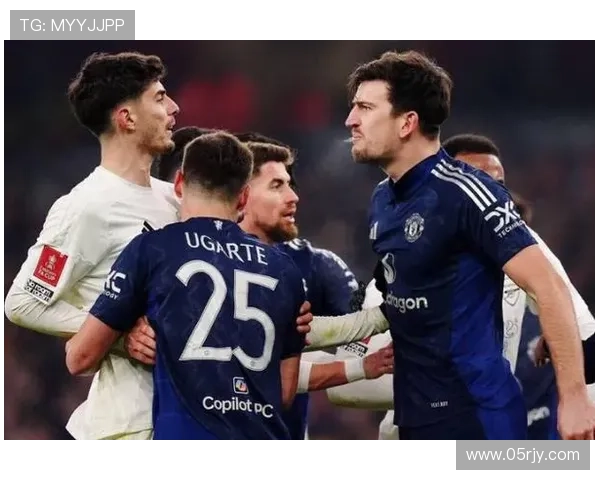 马奎尔与拉森对抗假摔反应引热议